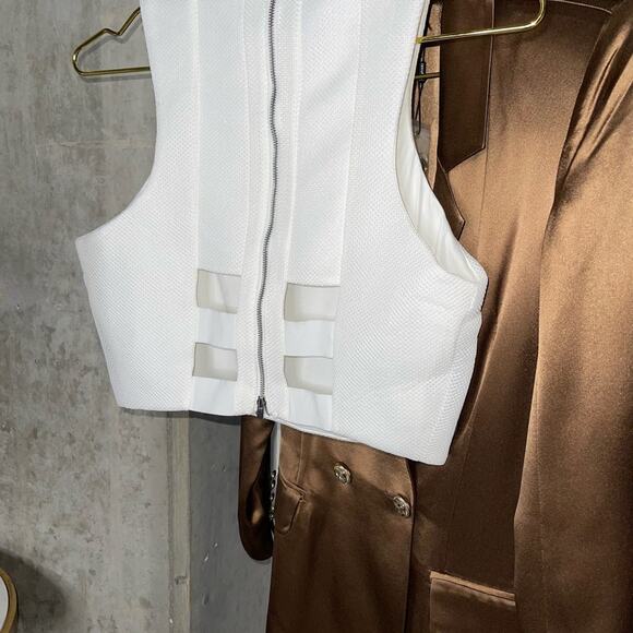 New Express White High Neck Mesh Sleeveless Cropped Cutout Top - Picture 14 of 17